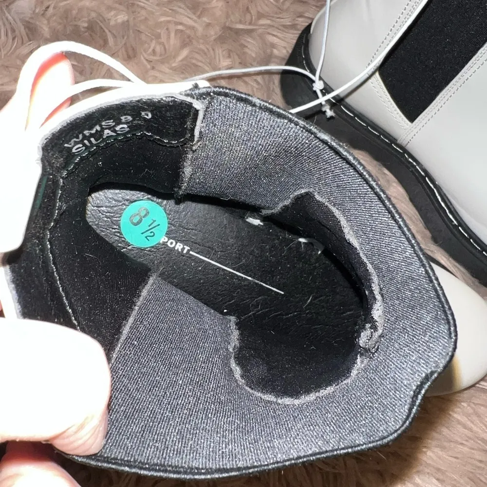 NWT White Chunky Chelsea Boots Size 8.5 - Image 4