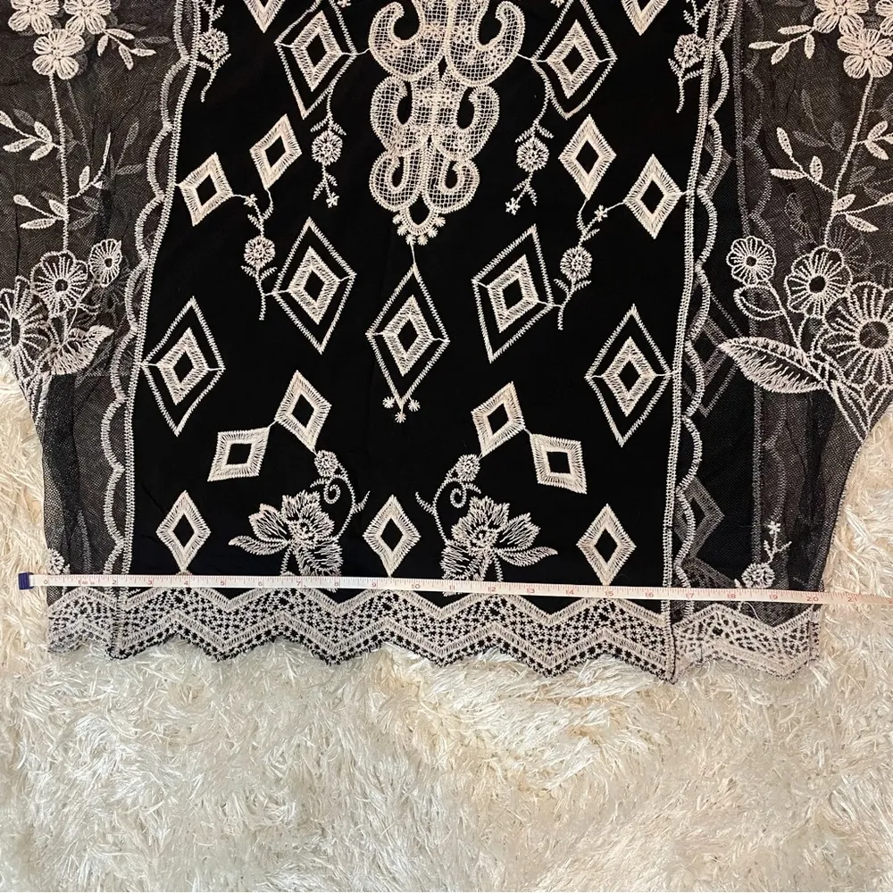 Ultra Pink Black Sheer Flowy Boho Top With Cream Embroidery Floral Size Medium - Image 9