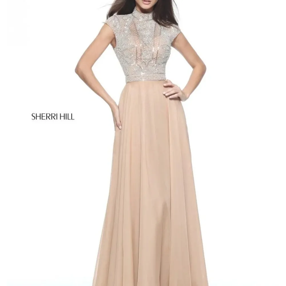 Sherri Hill Blush Prom Dress Size 4 - Image 16