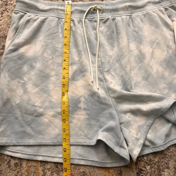 Good American  Cloud Tie‎ Dye Shorts Size 6 NWT - Image 8