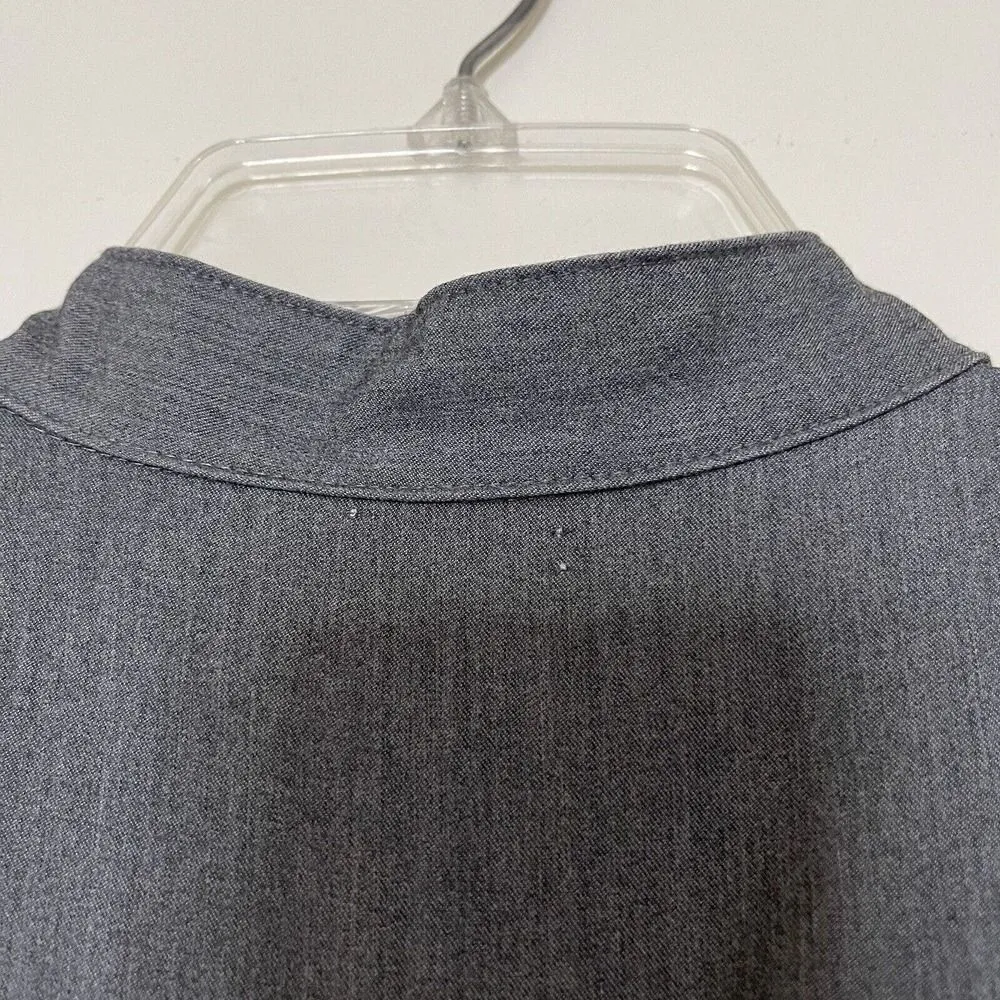 FIGS gray sleeveless technical scrub top size small - Image 5