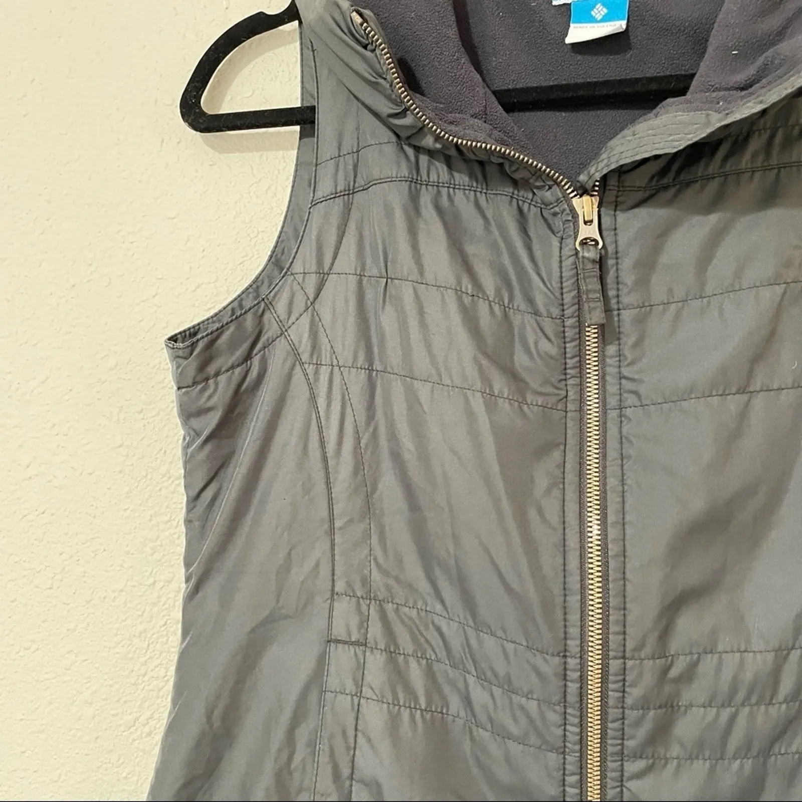 Columbia Grey Full Zip Cowl Neck Womans Vest S Gorpcore - Image 2