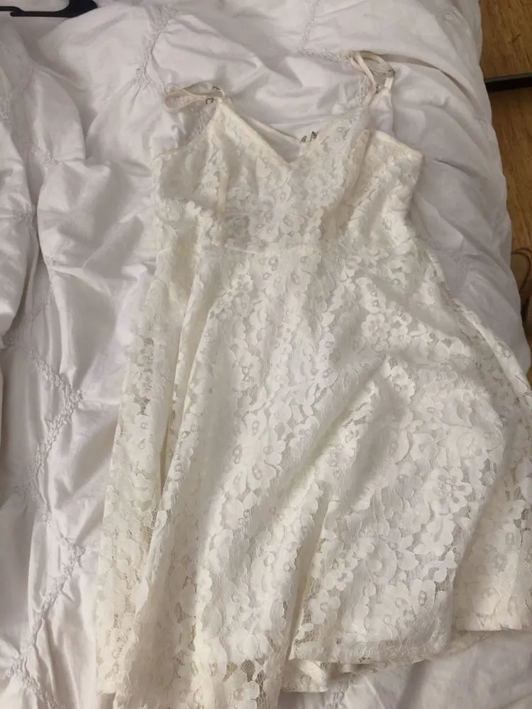 LF Lace Dress - Image 3