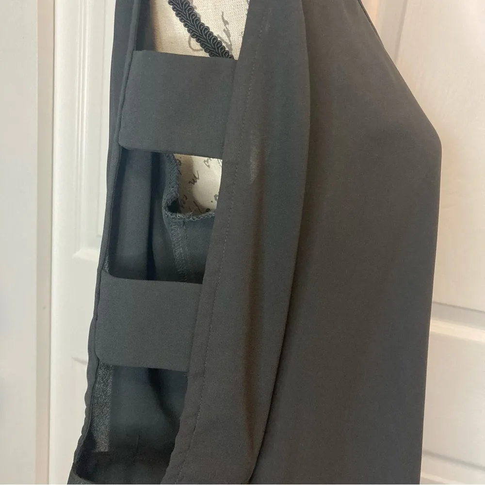 IZ Byer Cutout Sleeve Top - Image 4