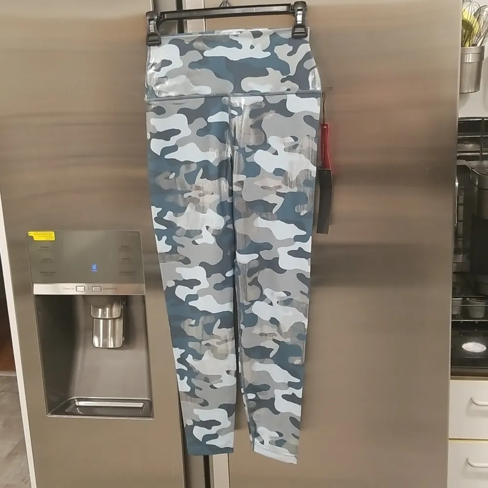 💕CARBON38💕 Metallic Camo Set - Cross Back Bra + 7/8 Legging Small S NWT - Image 11