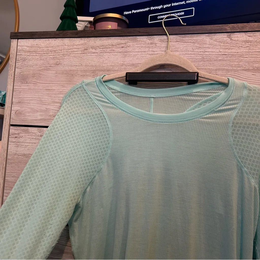 Lululemon Womens Long Sleeve Top Pullover - Image 4