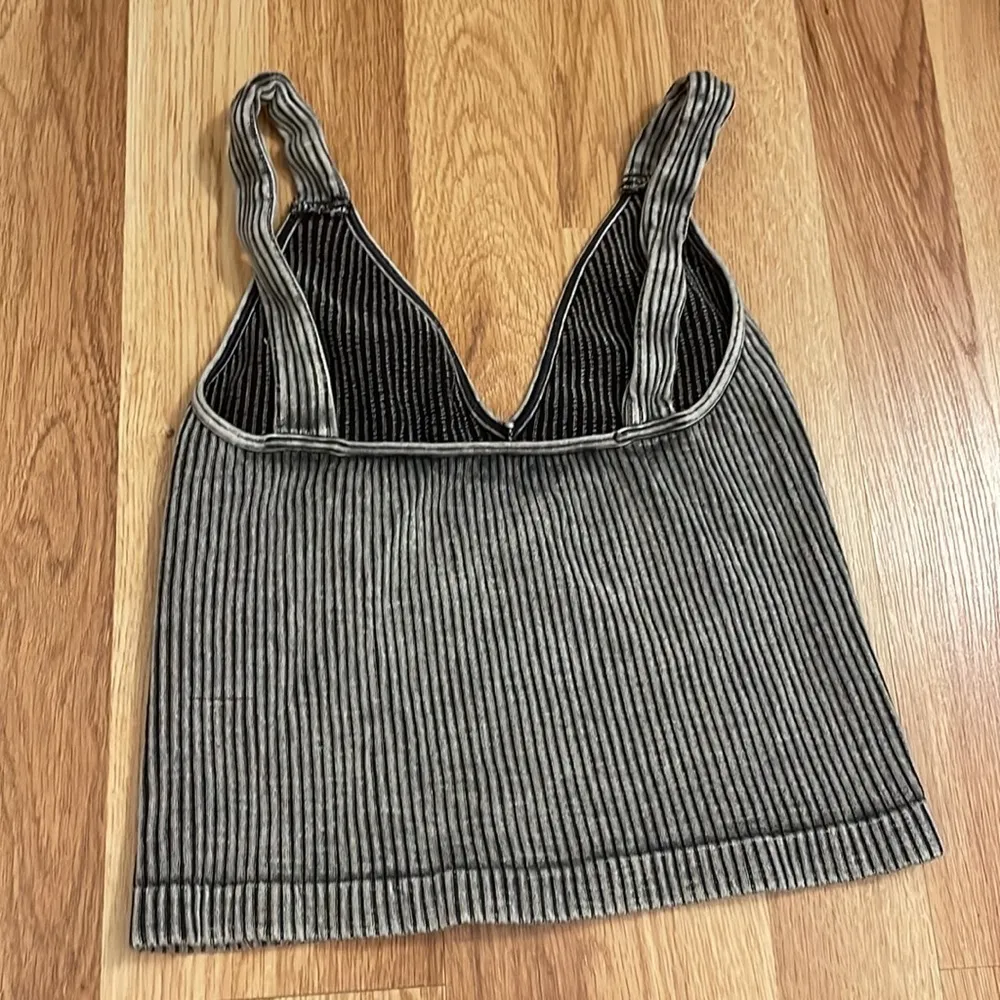 Free People Good Karma crop tank Mushroom / Mineral Wash Gray XS/S - Image 5