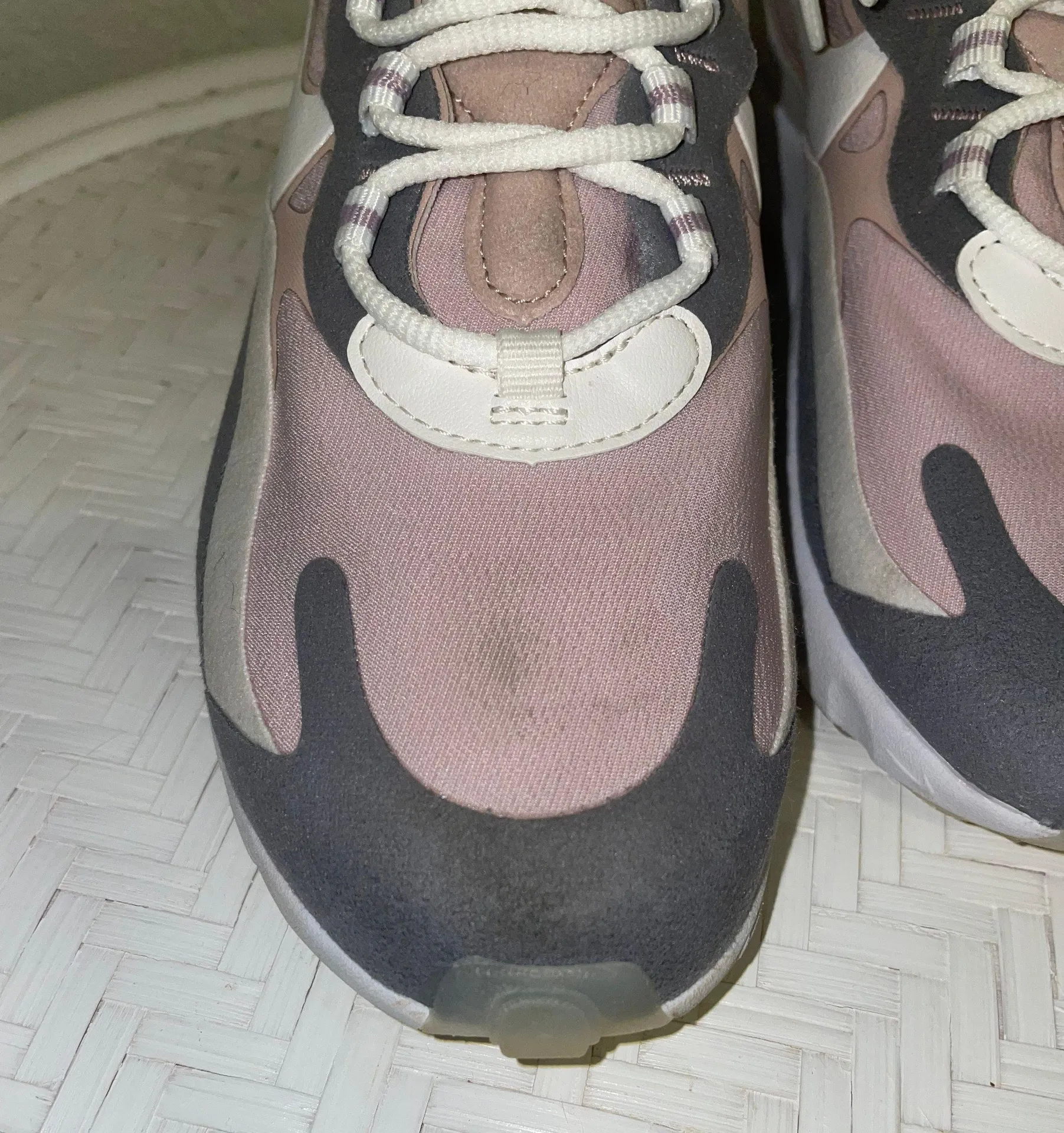 Nike Air Max 270 React Shoes - Image 4