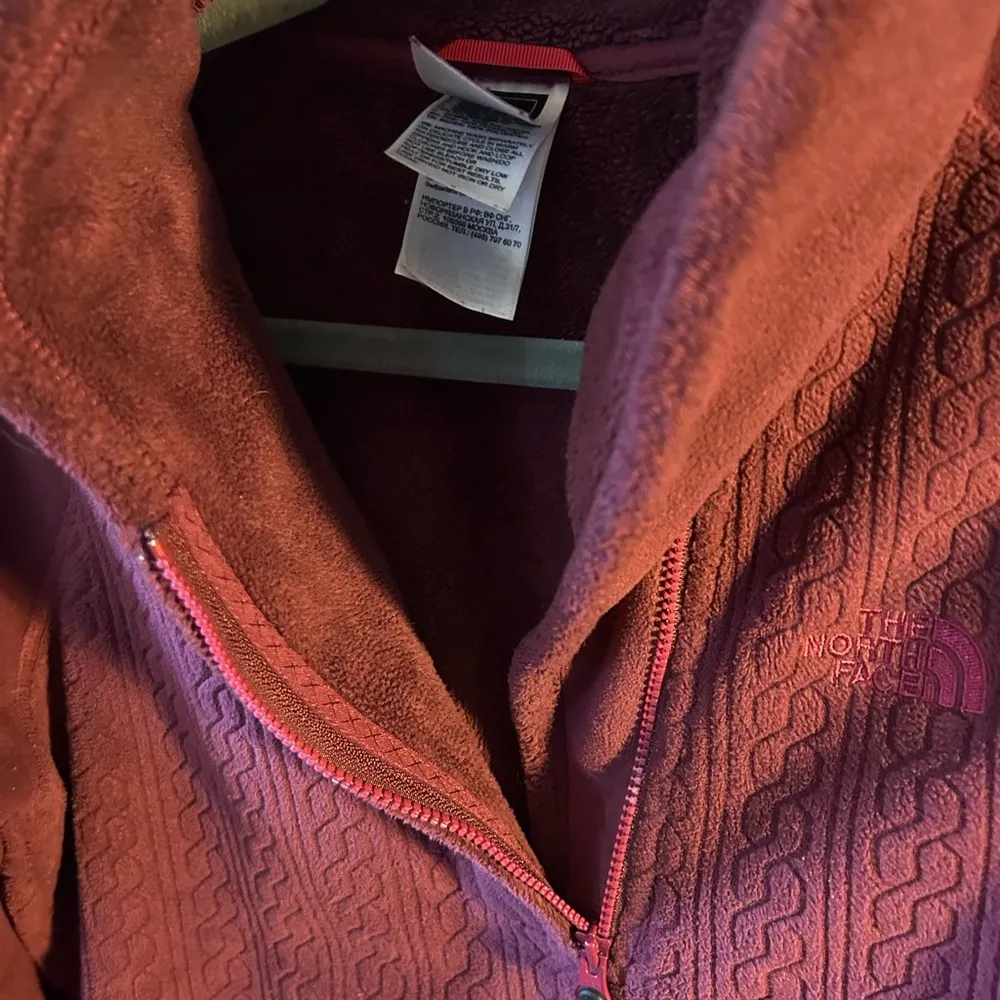 The North Face Women's Red/Pink Quarter Zip Fleece Pullover, Size Small - Image 3