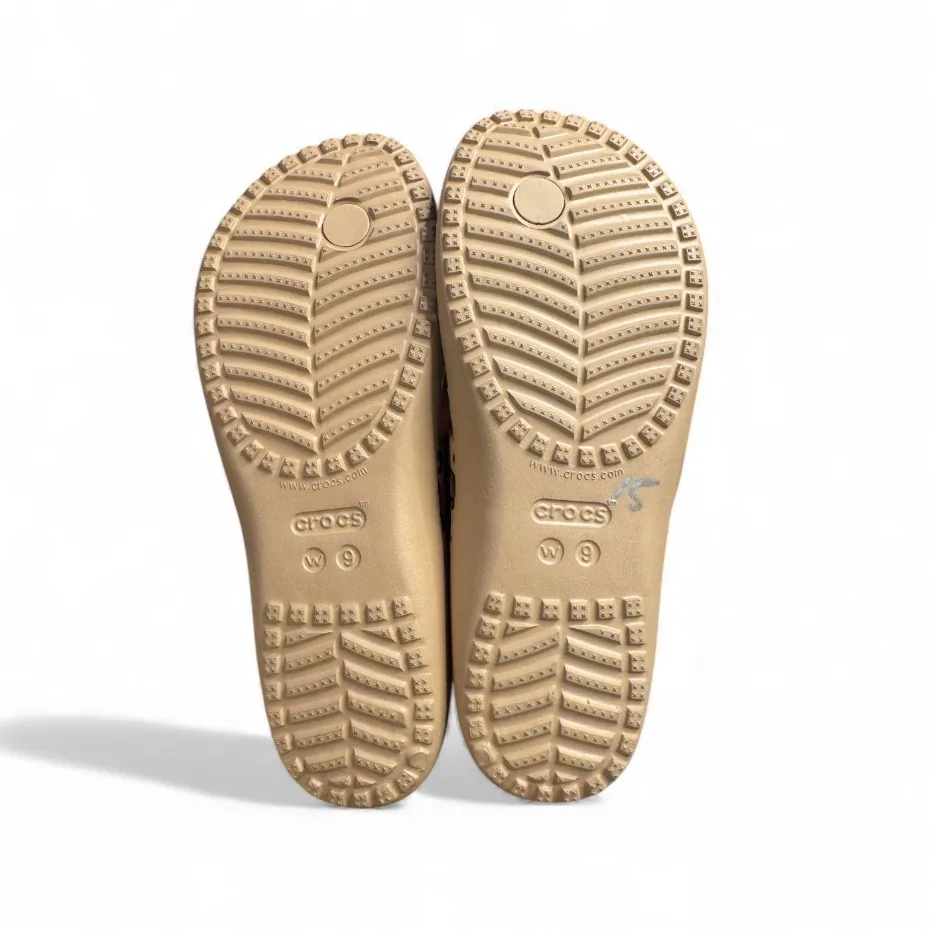 Crocs leopard sandals flip flops size 9 - Image 3