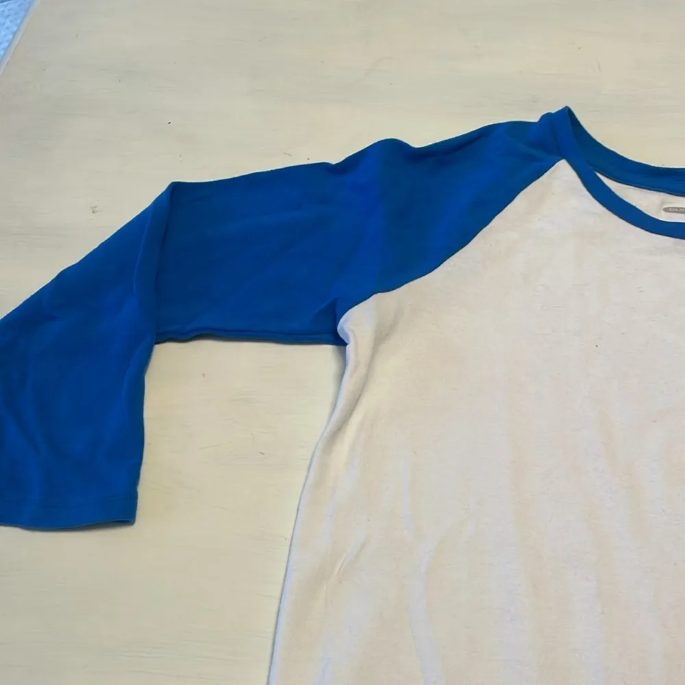 Small Old Navy thick baseball T - Image 4