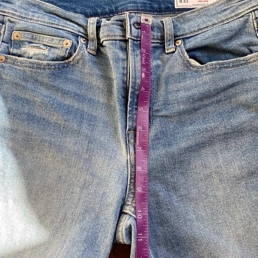GAP Vintage Slim Mid Rise Split Hem Light Wash Straight Jeans - Image 7