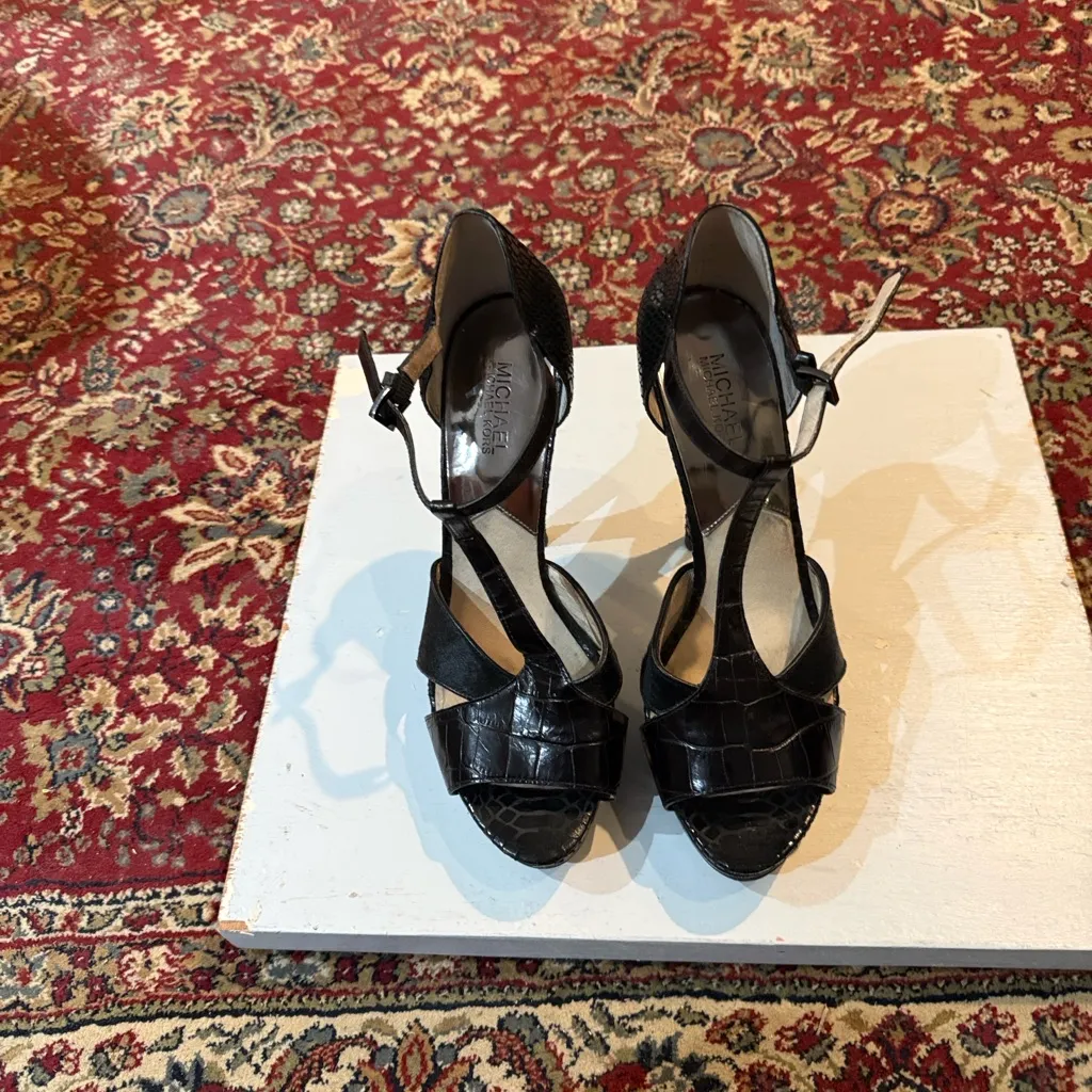 Michael Kors Black Croc-Patterned Heels - Image 4
