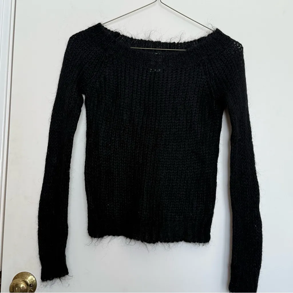 Old Navy Black Women's Crew Neck Sweater - Image 8
