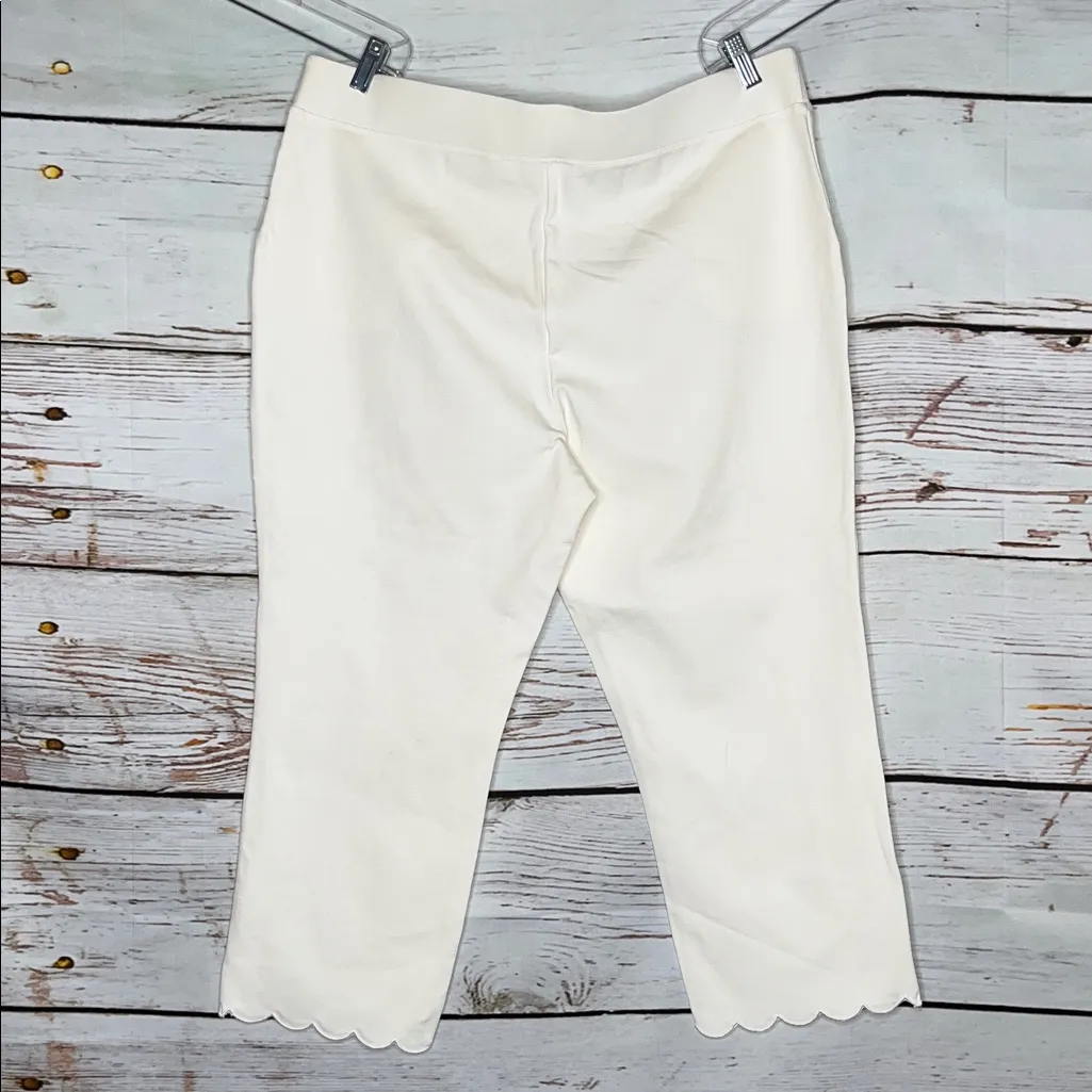Belle by Kim Gravel Size 20W Off White Ponte Knit Scallop Hem Pull On Crop Pants - Image 2