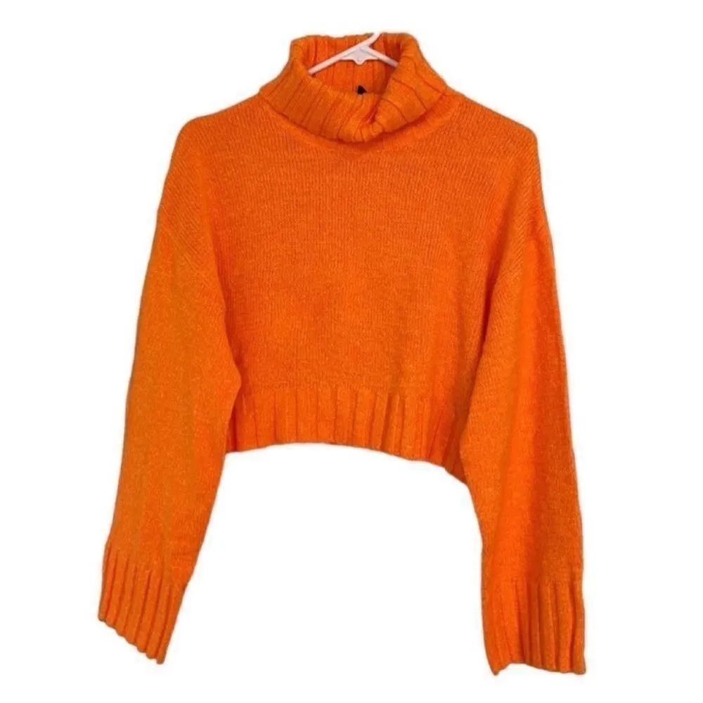 H&M Orange Cropped Sweater(Size Medium) - Image 3