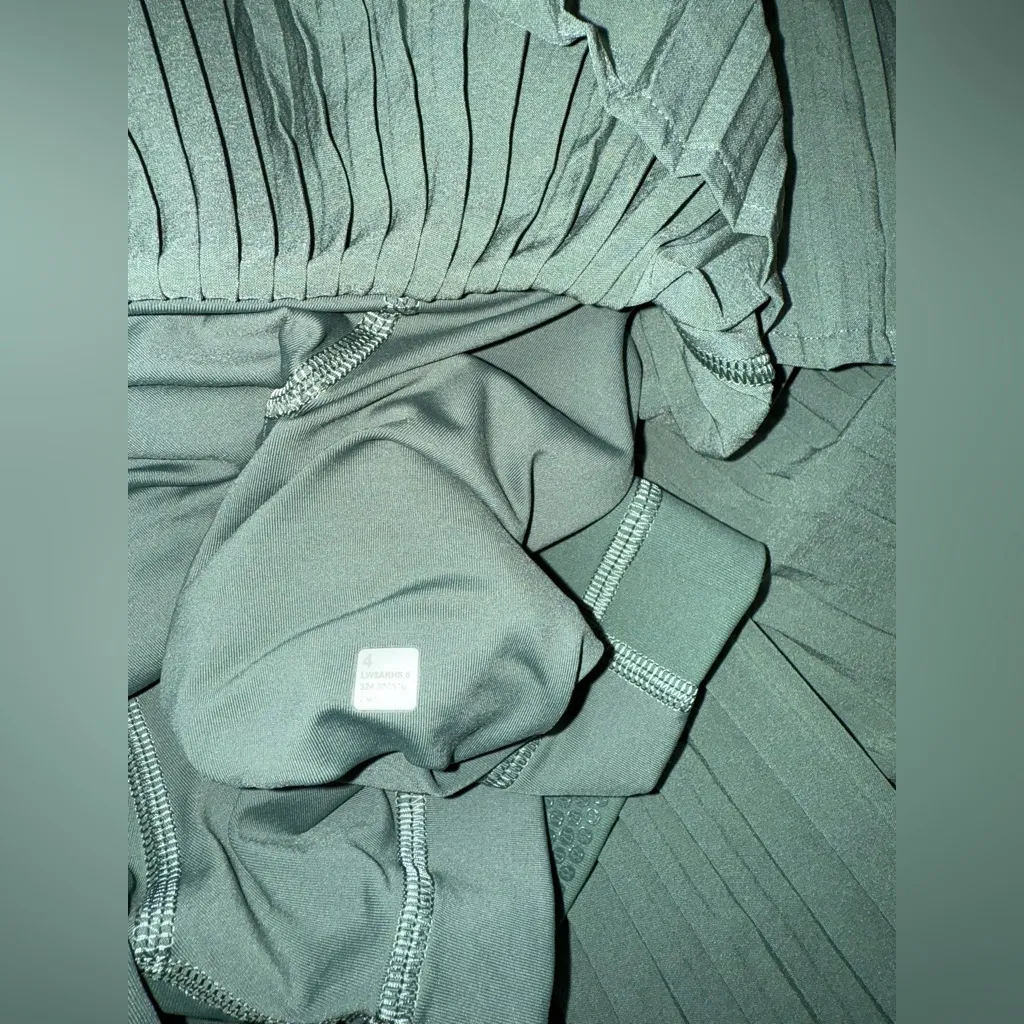 LULULEMON Varsity High-Rise Pleated Tennis Skirt size 4 - Image 7