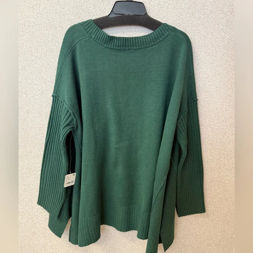 Free People Orion A‎ Line Tunic Women's M lagenlook oversized V neck sweater Nwt - Image 3