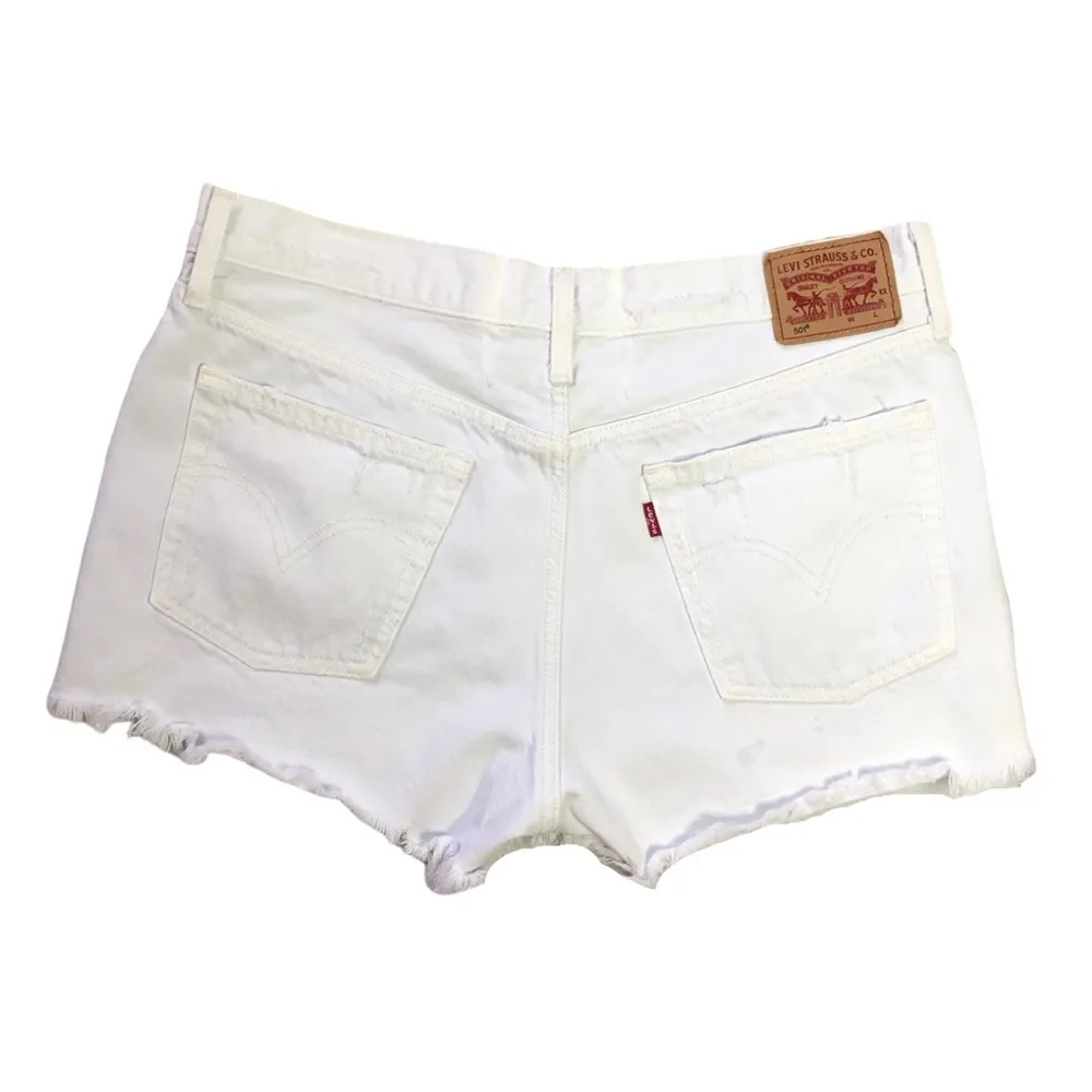 Levis 501 Classic Cut off White Wash Denim Shorts - Image 2