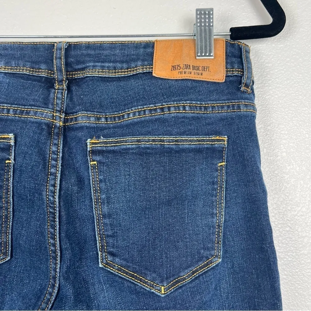 Zara Medium Wash Skinny Jeans Sz‎ 4 - Image 5