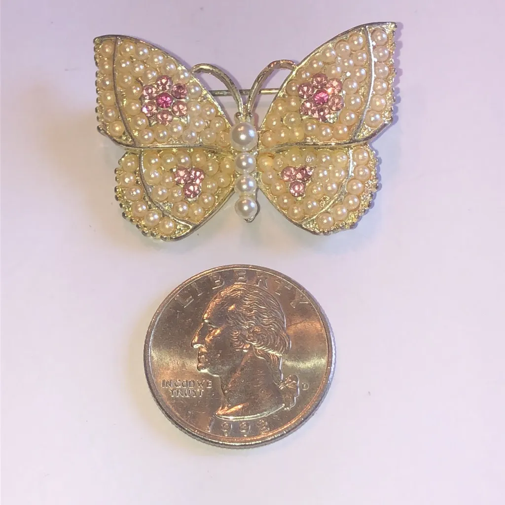 Elegant Vintage Faux Pearl and Pink Crystal Butterfly Brooch - Image 4