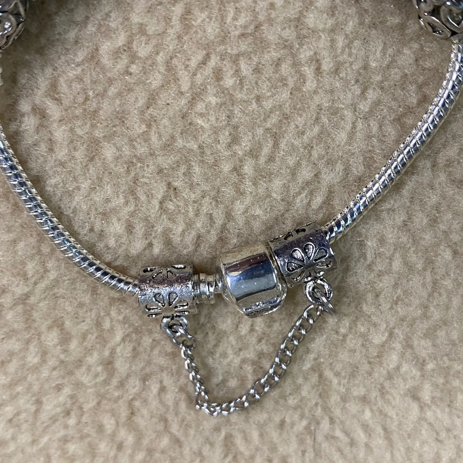 Sparkling Snowflake Charm Bracelet Silvertone Crystal Beads Winter Jewelry 7.5in Silver - Image 4