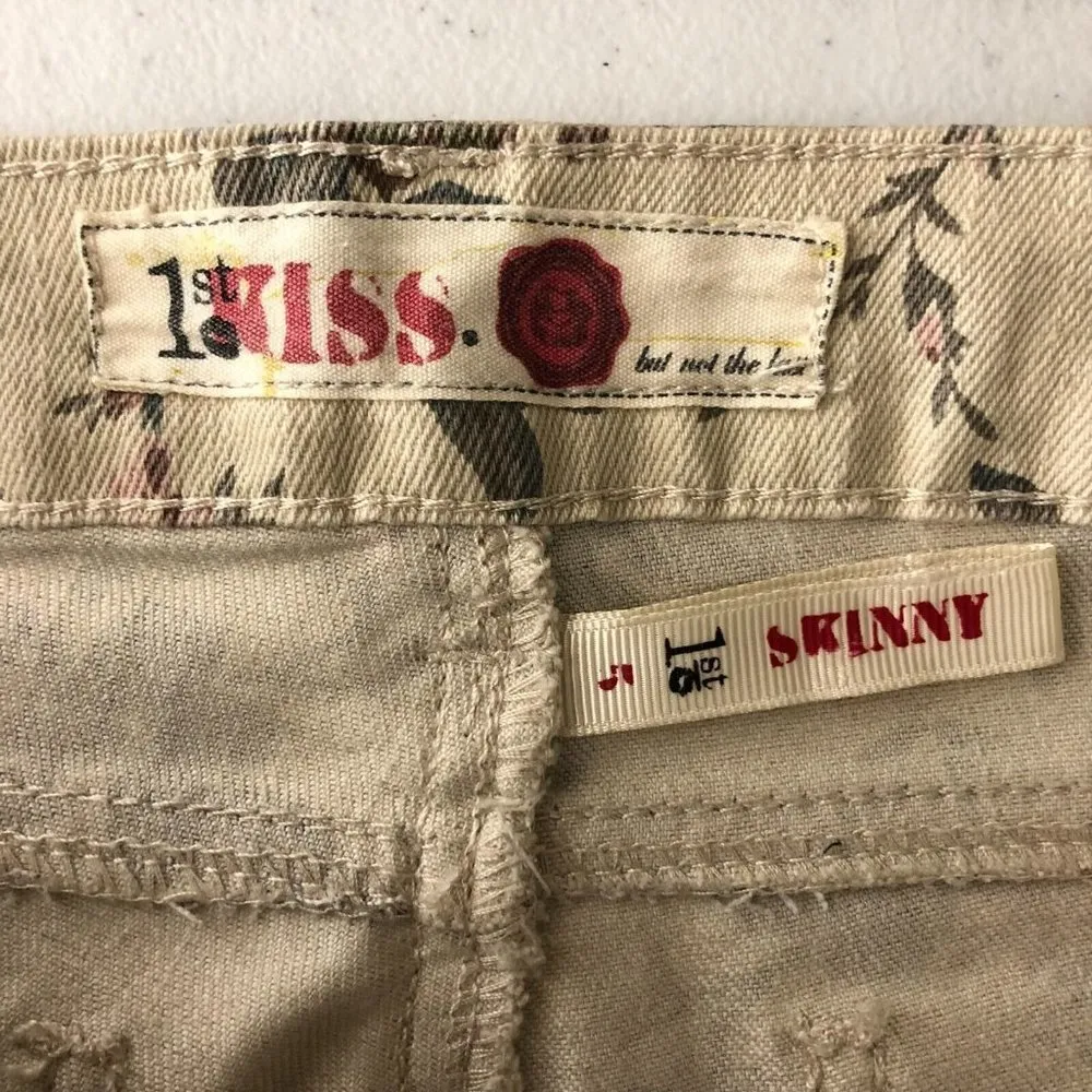 1st Kiss Womens Jeans Skinny Floral Roses Stretch Beige Size 5 - Image 3