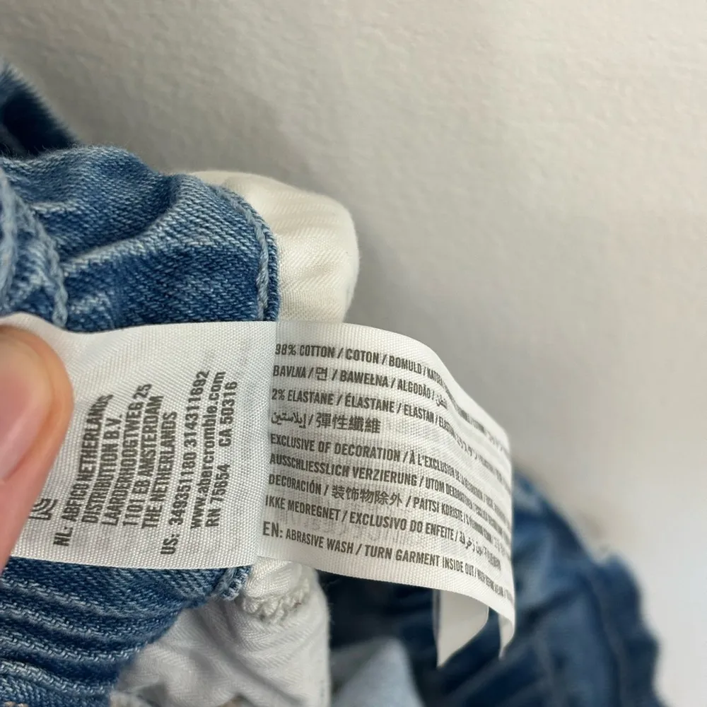 Hollister Ultra High Rise Mom Elastic Waist Denim Shorts - Size 9/29 - Image 6