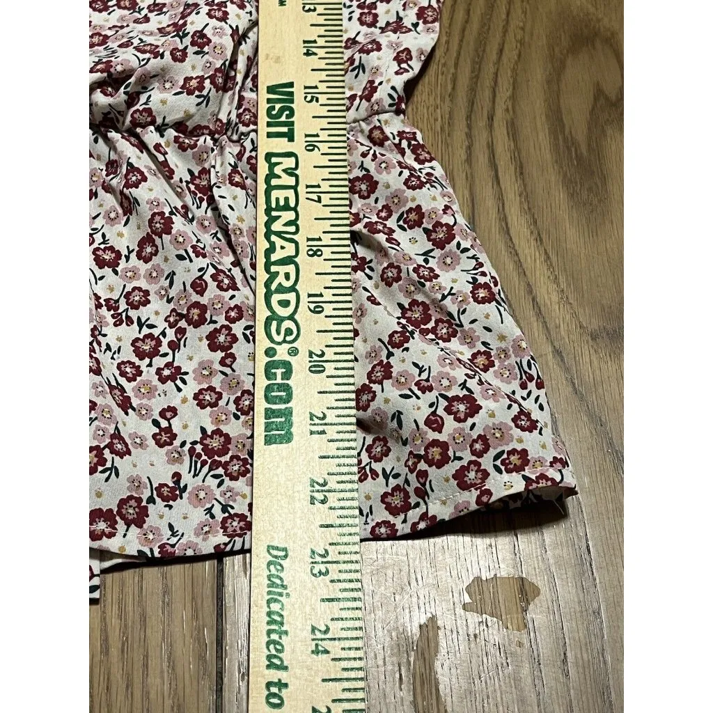 All‎ In Favor Floral V-Neck Ruffle Top Size Medium - Image 6