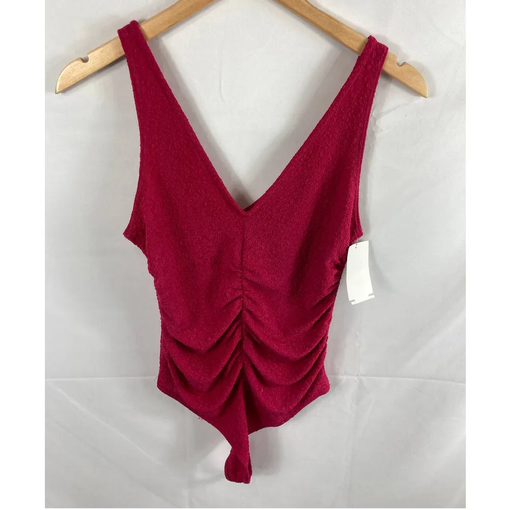 NWT LEITH Ruched V-Neck Bodysuit Red Beetroot S - Image 3