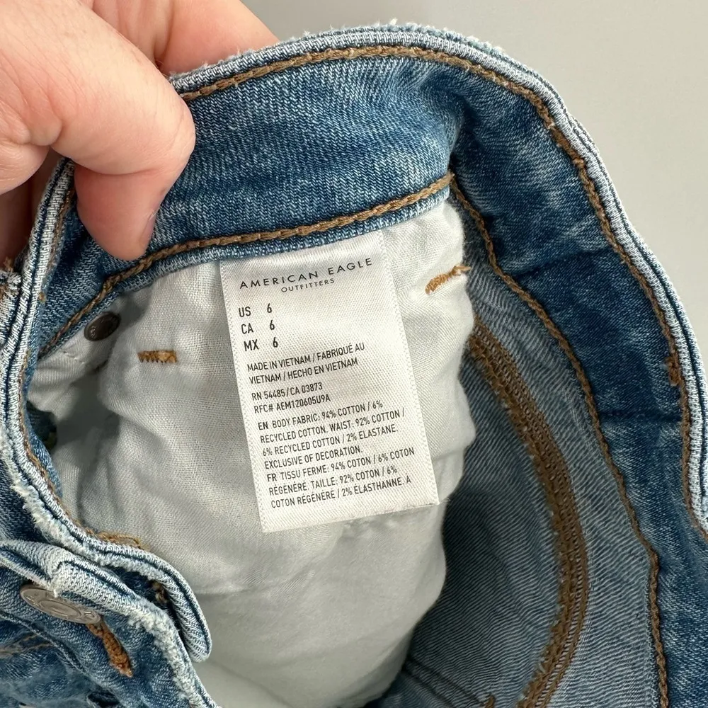 Dainty Flower Embroidered Mom Short Denim Shorts Raw Fray Hem - Image 5