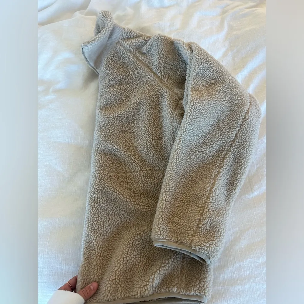 Brandy Melville John Galt Sherpa Jacket - Image 6
