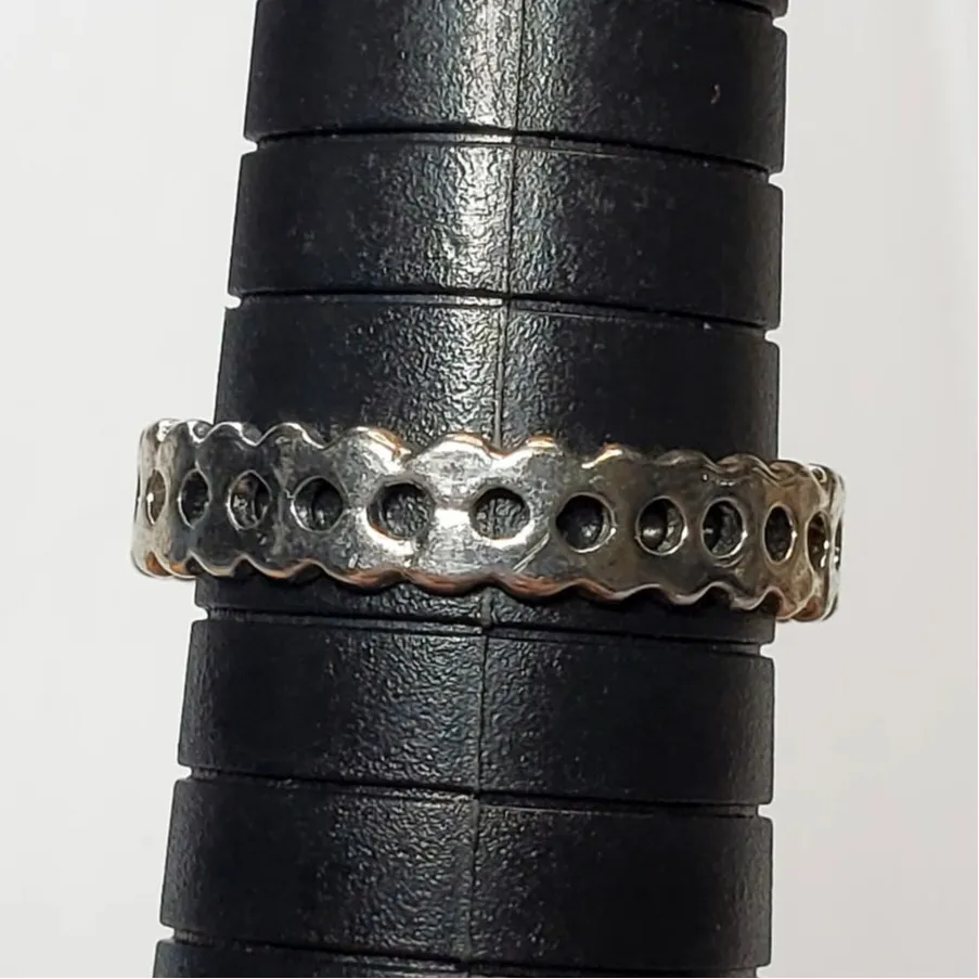 Silver Tone Abstract Ring Sz 8.5 Minimalist Basic Unsigned - Image 2