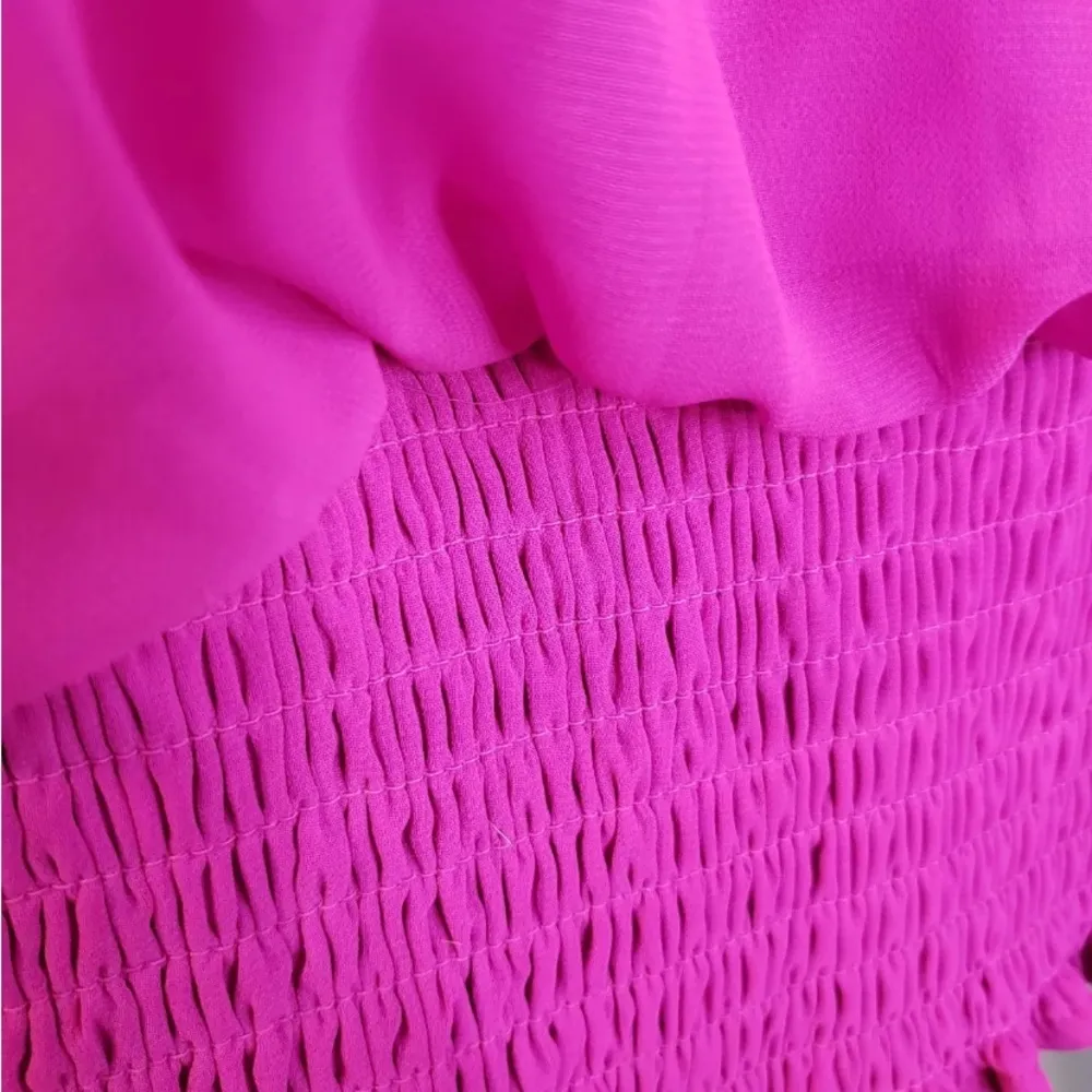 Chaus Women's Bright Pink Ruched Bottom Flutter Sleeve Blouse Sz M Size M - Image 3