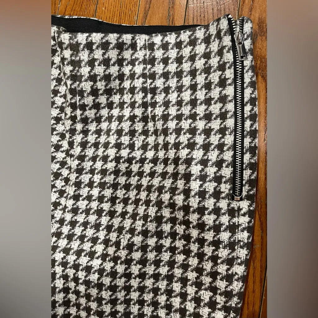 ZARA  Monochrome Patterned Trousers - Image 3