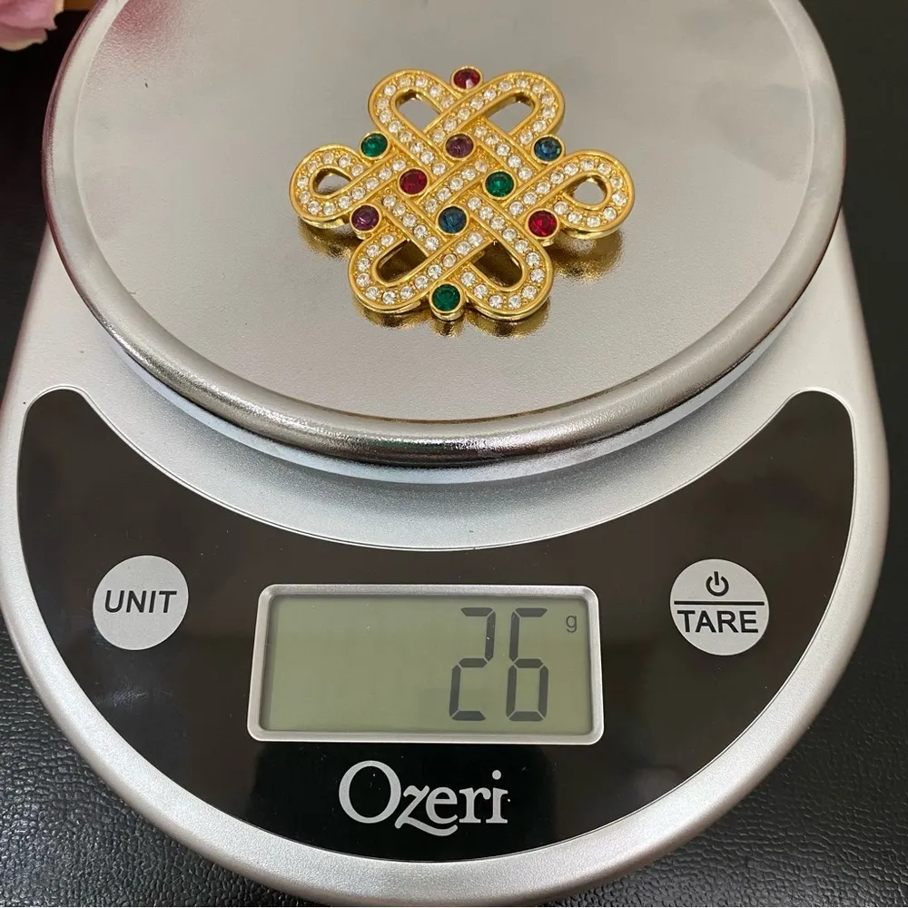 Vintage SWAROVSKI Swan Signed Goldtone Multicolor Crystal Celtic Knot Brooch 26g - Image 10