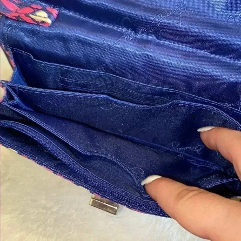 Vera Bradley Wristlet - Image 5