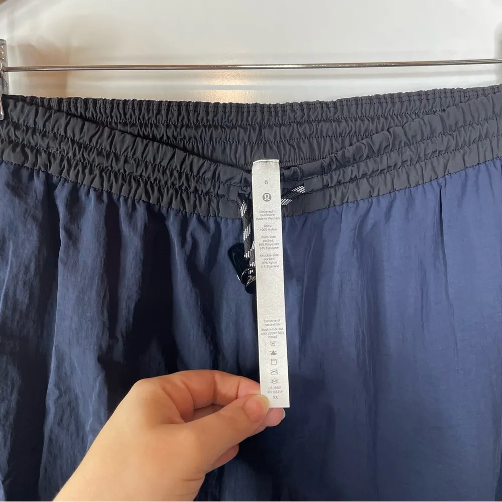 Lululemon Evergreen Track Pant True Navy / Black Size 6 - Image 8