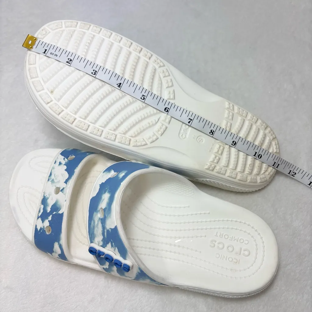 CROCS Blue Sky Pattern Sandals Size 11 - Image 7