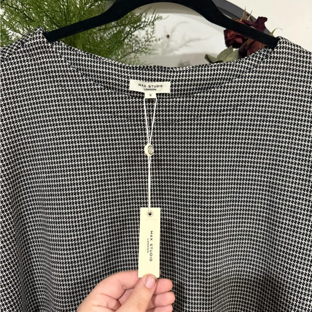 Max Studio black and Gray Relaxed Sweatshirt sweater size small - Image 5