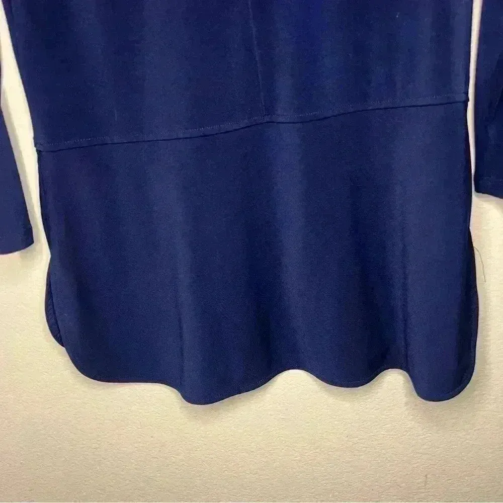 Lauren Ralph Lauren Navy rounded neckline blouse split seam hook & eye closure - Image 7