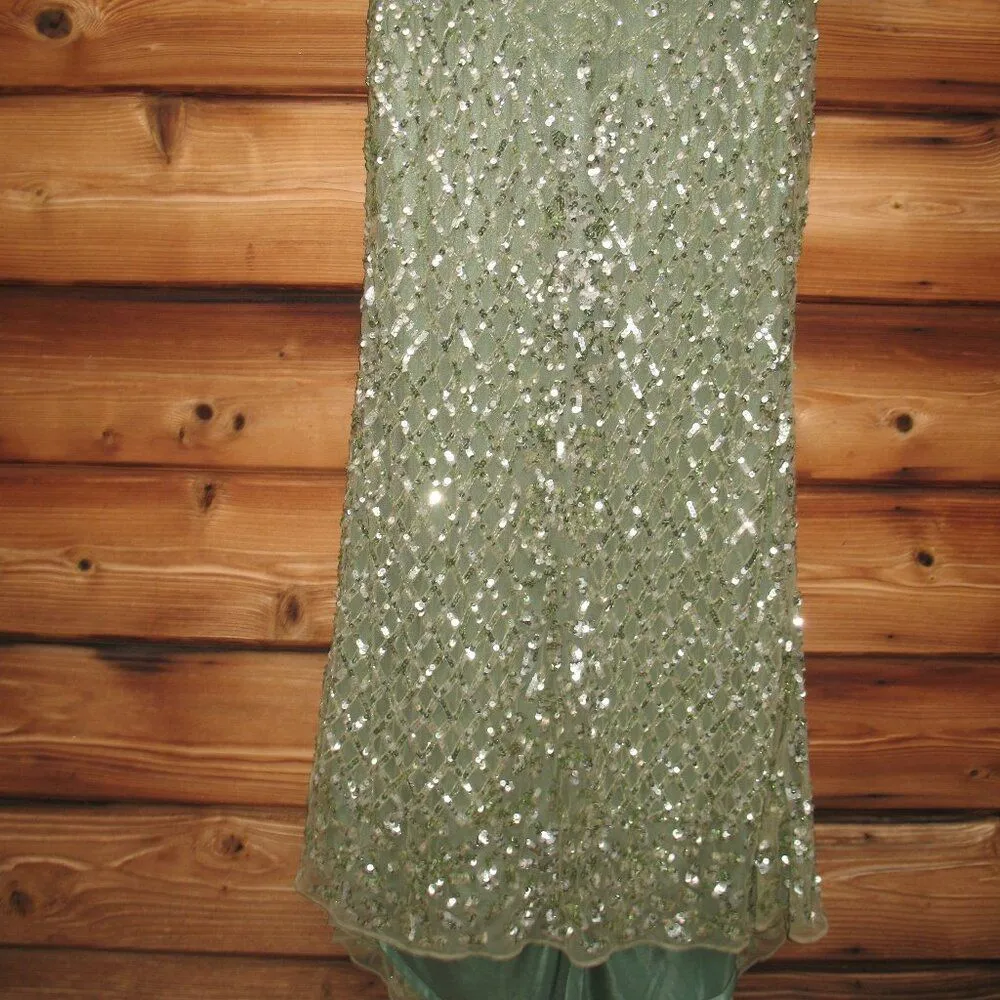 MAC DUGGAL 4908 Green High Neck Sleeveless Beaded Fringe Fitted Gown - Image 9