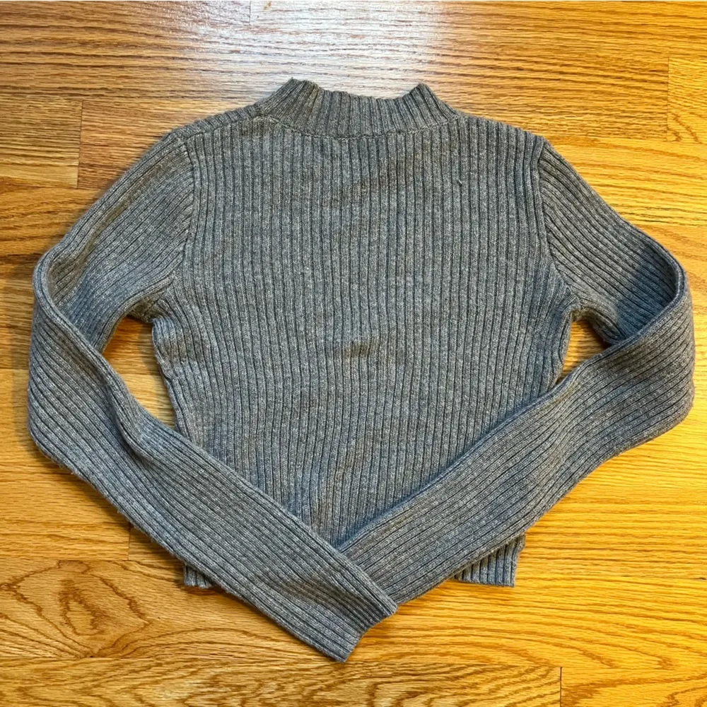 Brandy Melville gray sweater - Image 2