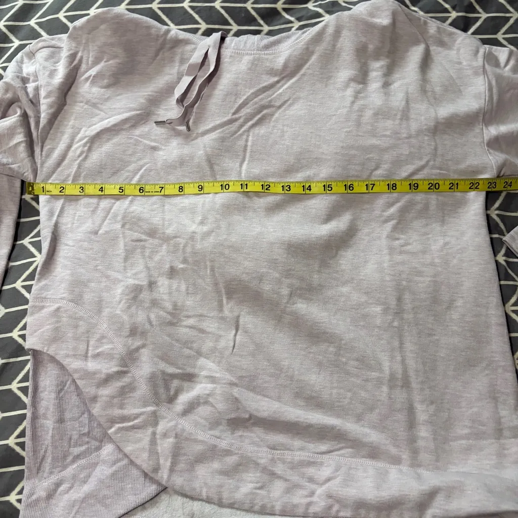 Yogalicious Pullover Cowl-neck Sweatshirt in Lavender Size Large Athleisure - Image 9