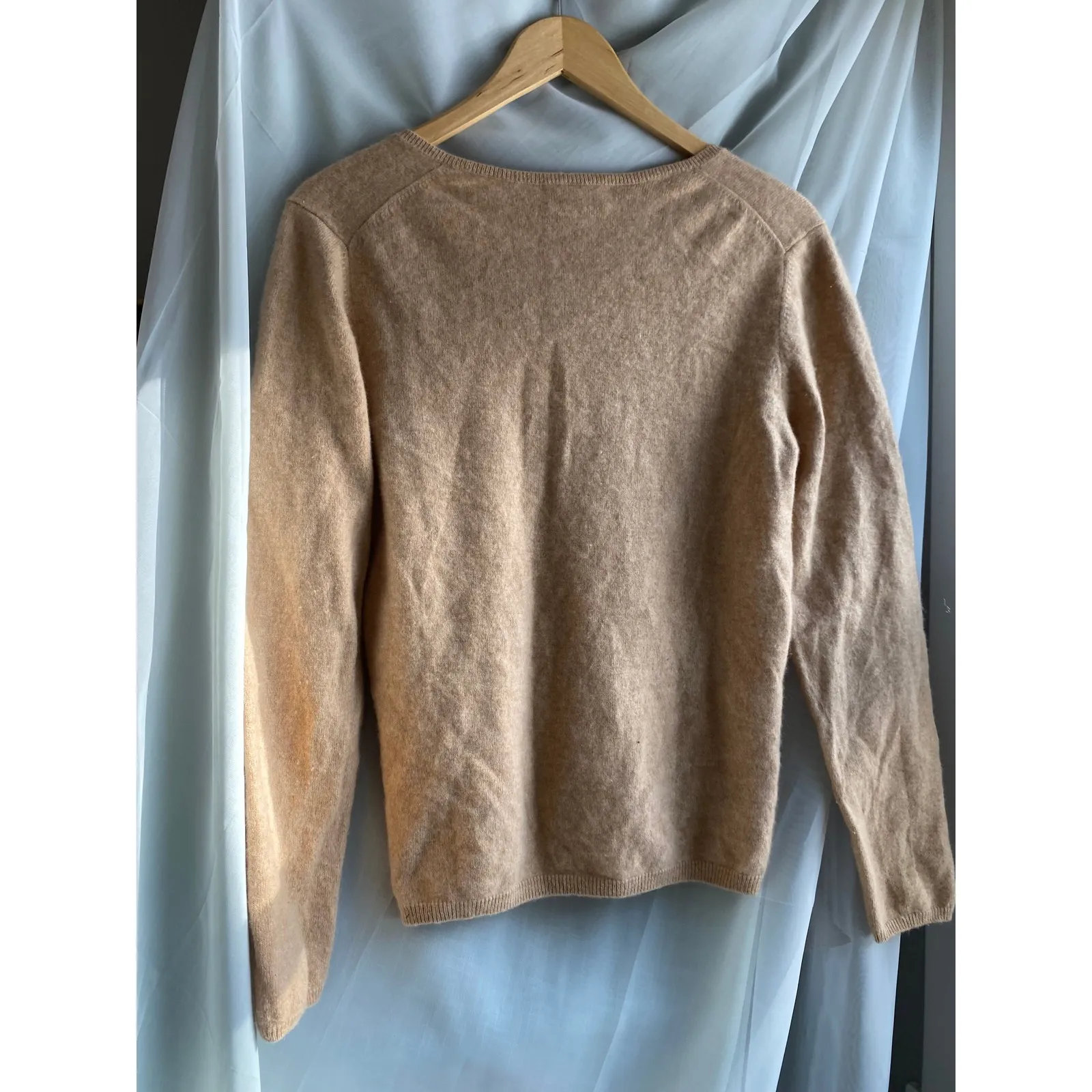 Charter Club 100% Cashmere Tan V-Neck Sweater Large Luxe Minimalist Capsule Warm - Image 5