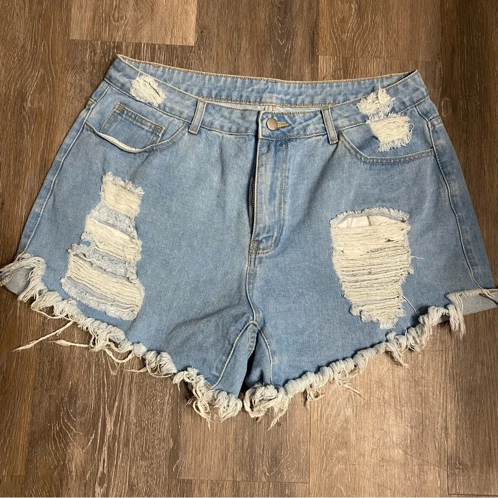 Shein Curve Distressed Jean Shorts - Image 4