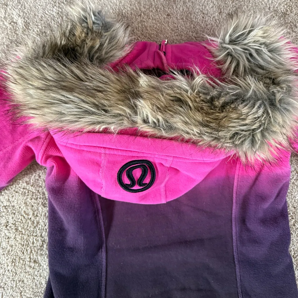 Lululemon Scuba Hoodie Jacket Coat Fur Paris Pink Black Ombre 2011 Rare Size 4 - Image 12