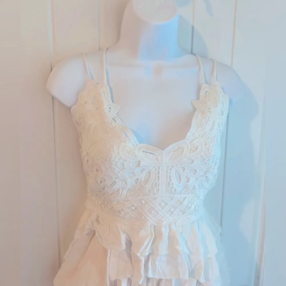 Chelsea & Violet White Crochet Boho Strappy Tank Top Layered Lace Blouse Sz XS - Image 4