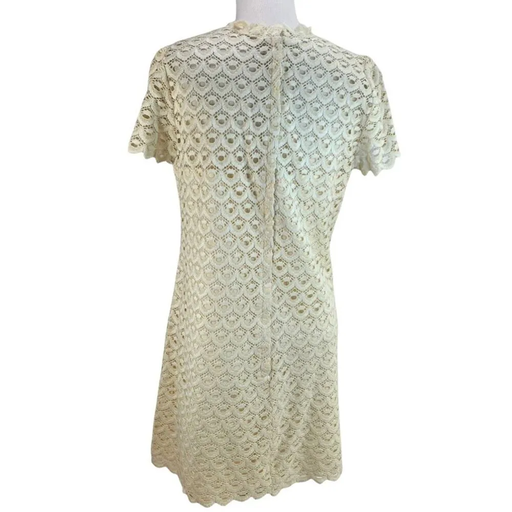 VINTAGE 1960s Indorables of California | S | Ivory Lace Scallop Mini Shift Dress - Image 4
