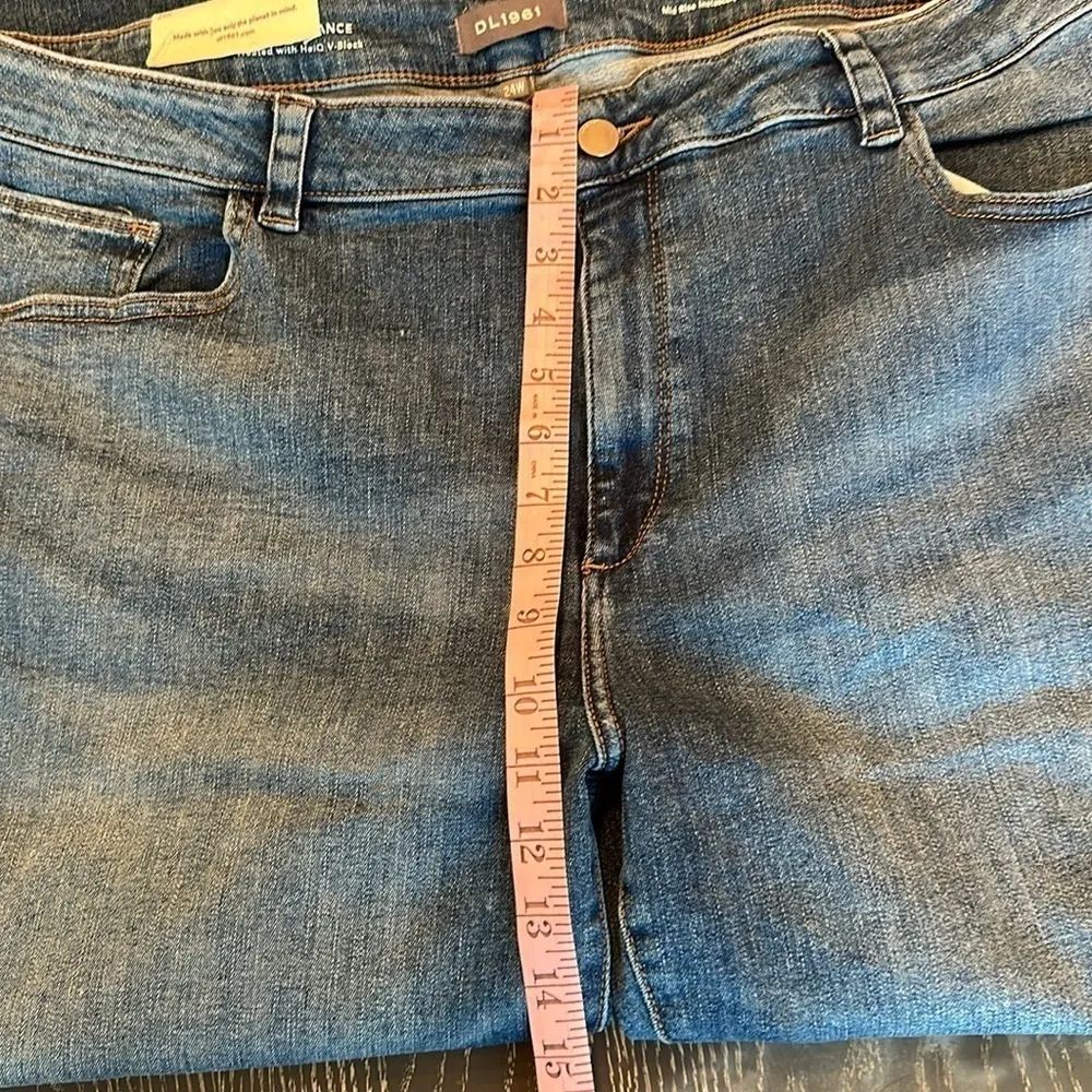 DL1961 Mara Straight Mid-rise instasculpt ankle frayed hem size 24W NWT - Image 6